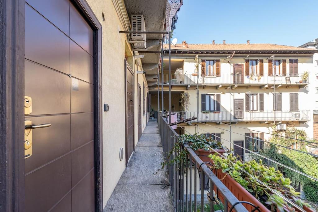 New Apartment: Imbonati6 米兰 外观 照片