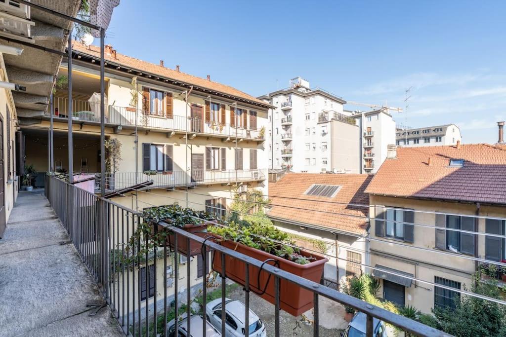 New Apartment: Imbonati6 米兰 外观 照片